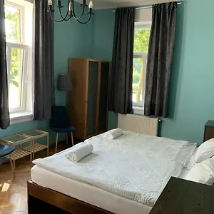 Hostel Vila Veselova, City Center