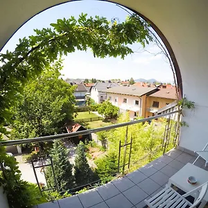 Apartment Greenslo